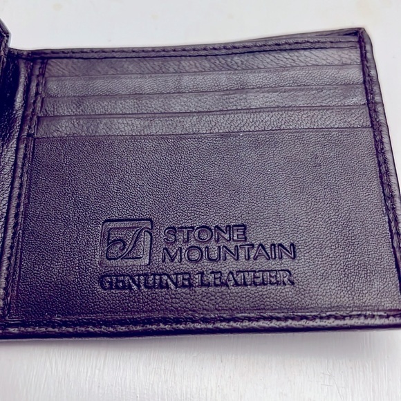Stone Mountain Genuine Leather Men’s Tri Fold Wallet - Picture 4 of 8